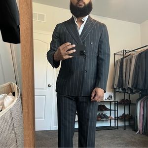 Suitsupply size 40 reg. Love this suit but time to make room for new.